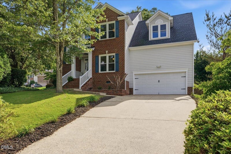 101 Streamview Dr, Cary, NC 27519