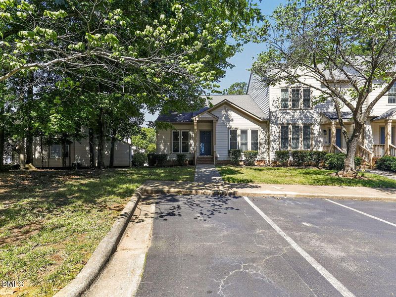 101 Windward Ct, Cary, NC 27513
