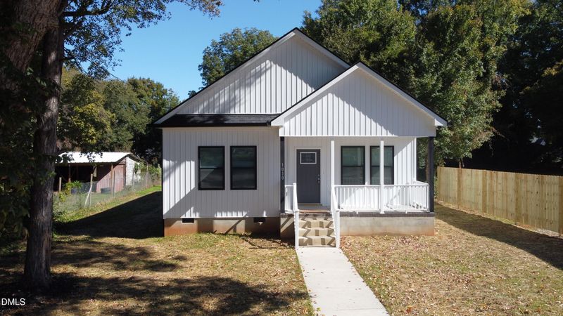1010 Maple Ave, Burlington, NC 27215