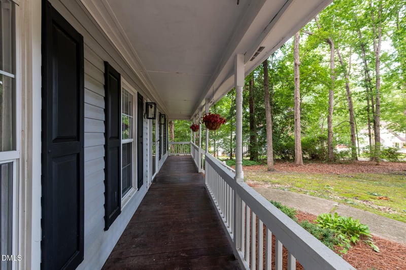 1011 Homestead Pl, Zebulon, NC 27597