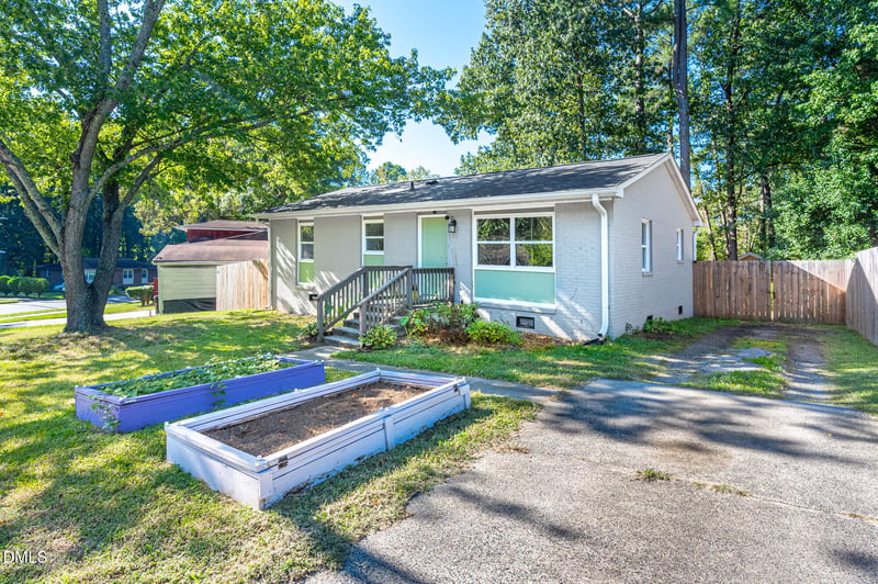1012 Da Vinci St, Durham, NC 27704
