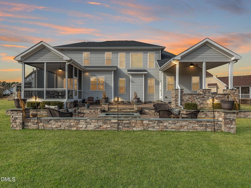 1015 Black River Dr, Zebulon, NC 27597