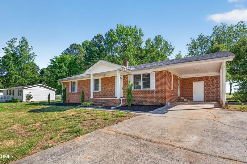10166 Buffalo Rd, Clayton, NC 27527