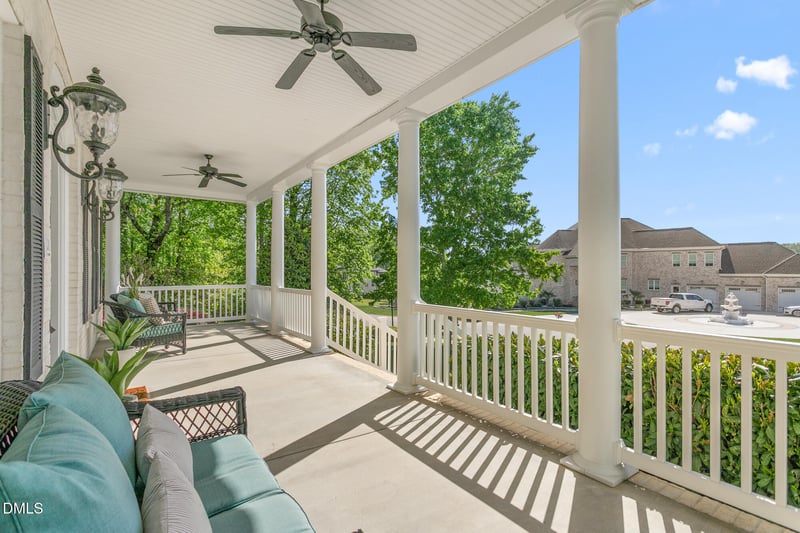 1018 Lochshire Dr, Burlington, NC 27215