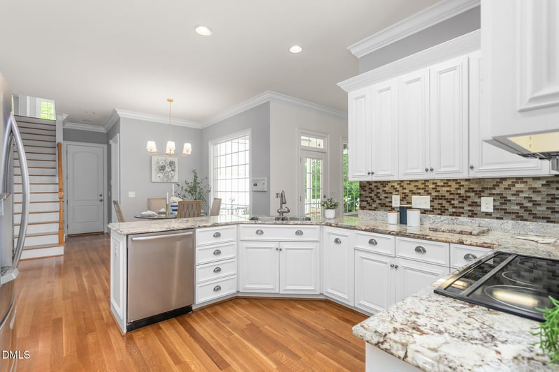 1018 Lochshire Dr, Burlington, NC 27215