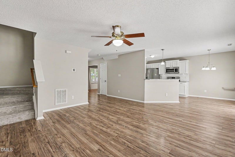 1019 Penncross Dr, Raleigh, NC 27610