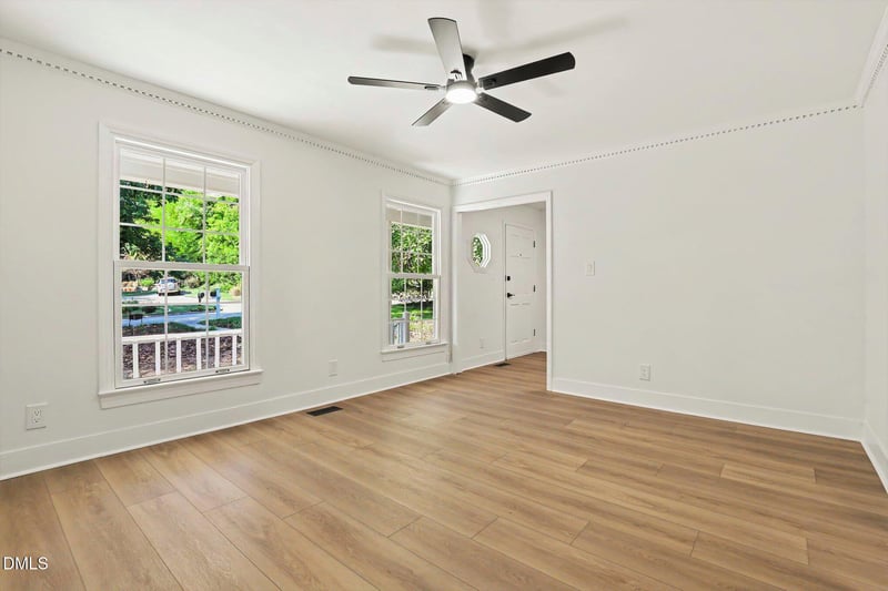 102 Amesbury Ln, Cary, NC 27511