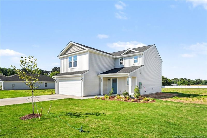 102 Baxley Dr, Dunn, NC 28334