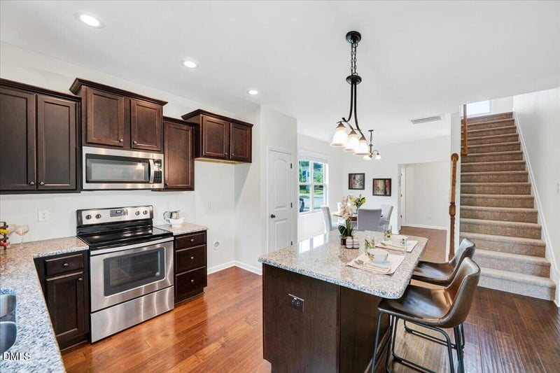 102 Forsyth Pw, Clayton, NC 27520