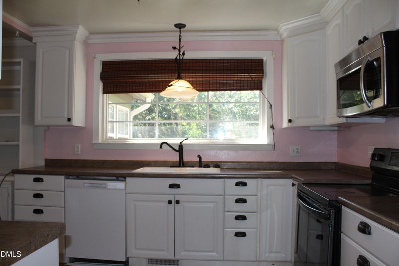 102 Gainey Dr, Goldsboro, NC 27530