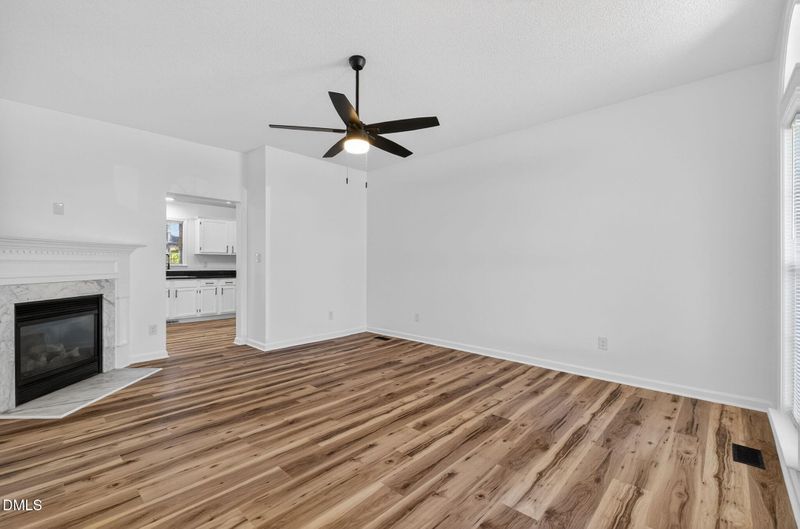 102 Gem Dr, Knightdale, NC 27545