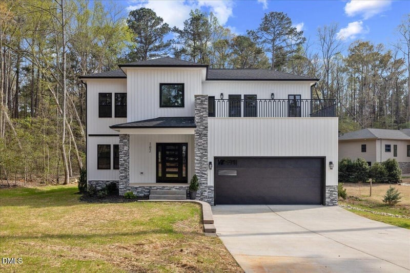 102 Horseman Dr, Louisburg, NC 27549