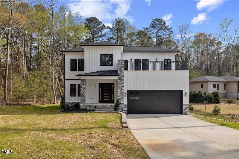 102 Horseman Dr, Louisburg, NC 27549