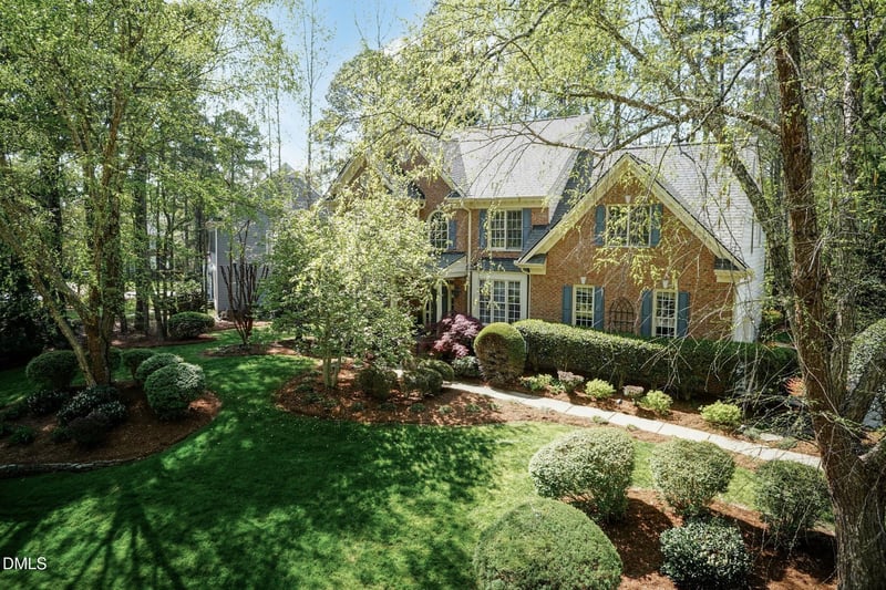 102 Langshire Ct, Apex, NC 27502