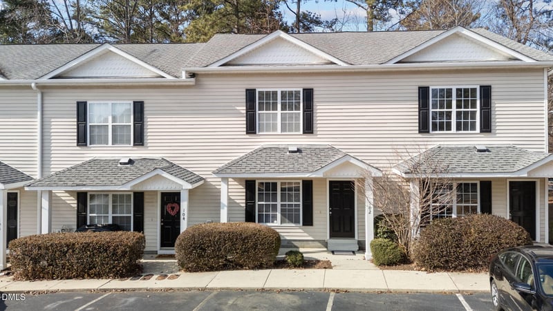 102 Licorice Dr, Apex, NC 27502