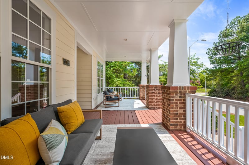 102 Mintawood Ct, Cary, NC 27519
