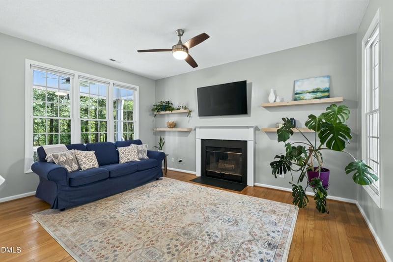102 Unaka Ct, Cary, NC 27519