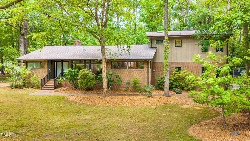 1020 Burning Tree Dr, Chapel Hill, NC 27517