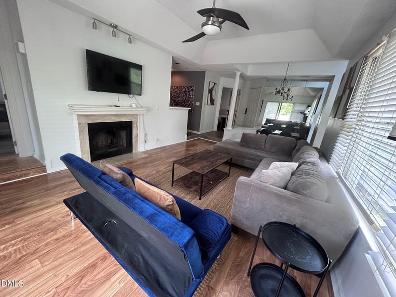 1021 Brighthurst Dr #302, Raleigh, NC 27605