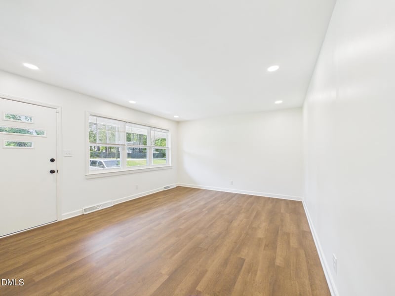1021 N Mineral Springs Rd, Durham, NC 27703