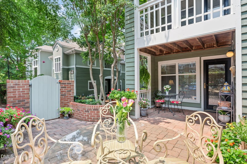 1021 Nicholwood Dr #101, Raleigh, NC 27605