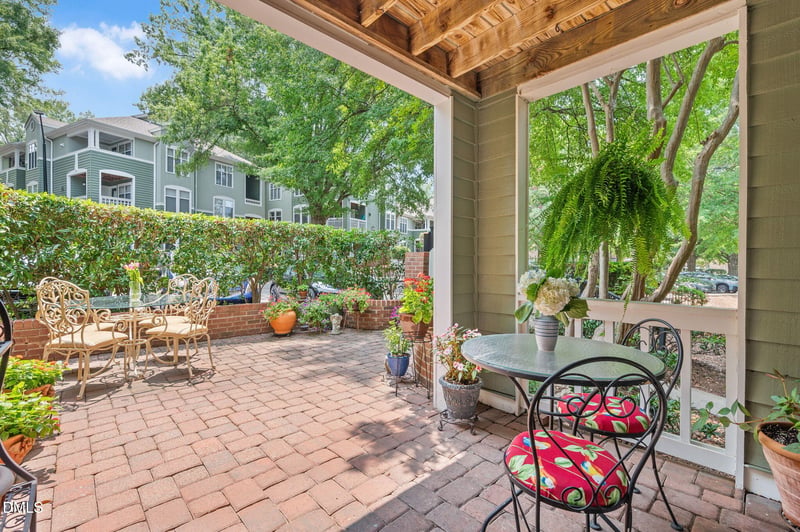 1021 Nicholwood Dr #101, Raleigh, NC 27605