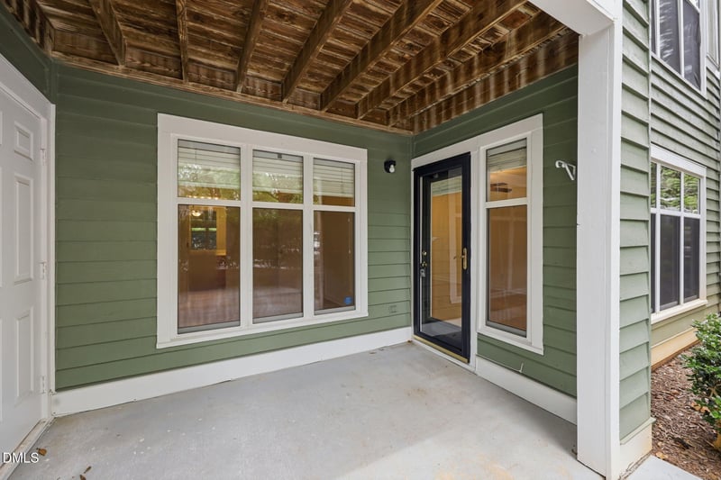 1021 Nicholwood Dr, Raleigh, NC 27605