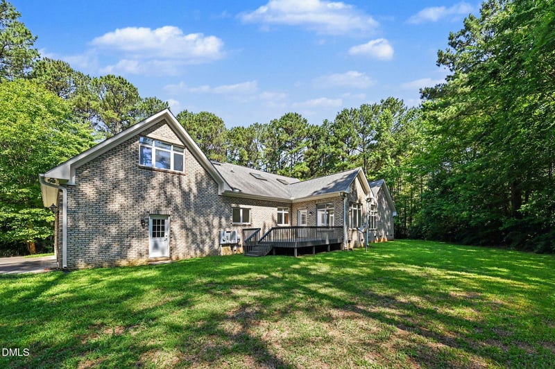 1021 Reaves Dr, Chapel Hill, NC 27516