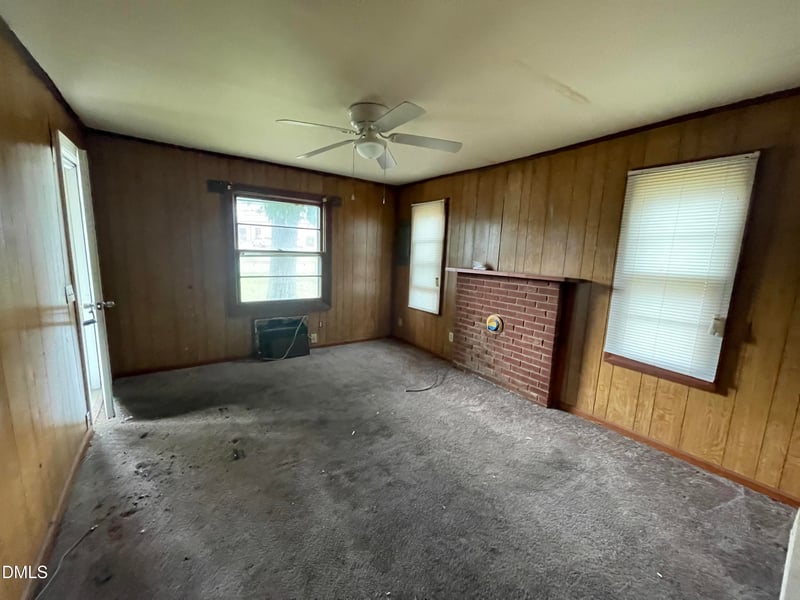 1023 Leasburg Rd, Roxboro, NC 27573