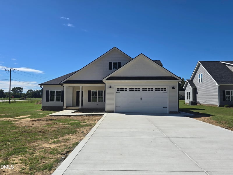 1027 N Lincoln St, Benson, NC 27504