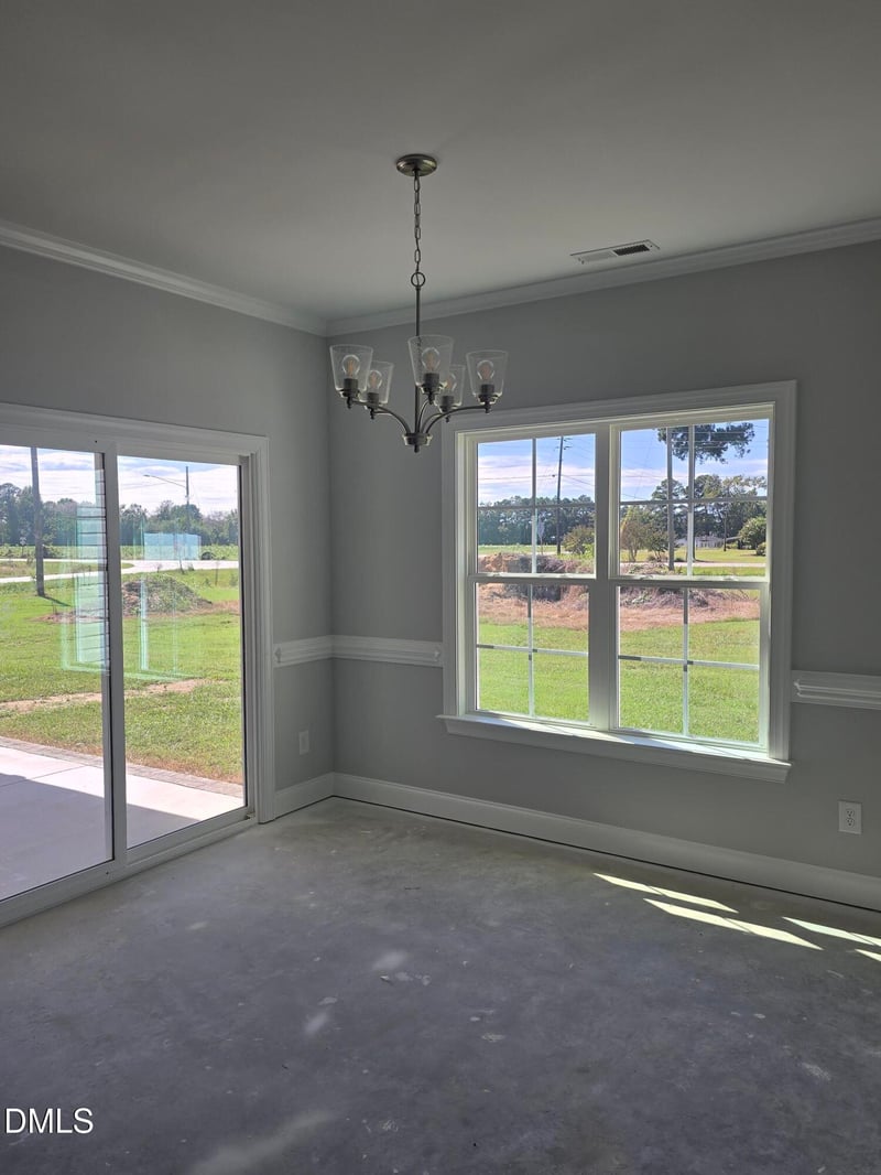 1027 N Lincoln St, Benson, NC 27504