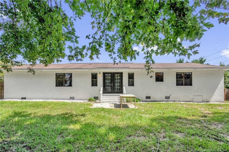 1028 Kerrow Rd, Fayetteville, NC 28314
