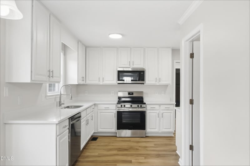 1029 Blue River Farm Dr, Raleigh, NC 27603