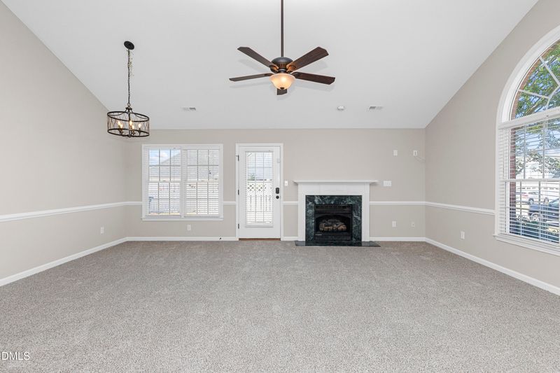 103 Chadbury Dr, Dunn, NC 28334