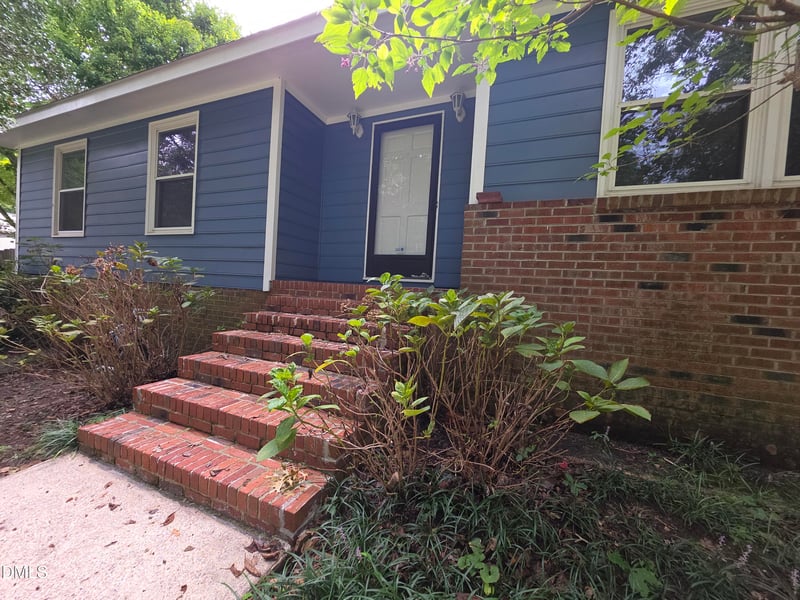 103 Cliffview Dr, Knightdale, NC 27545