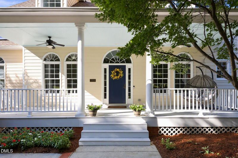103 Commons Way Dr, Chapel Hill, NC 27516