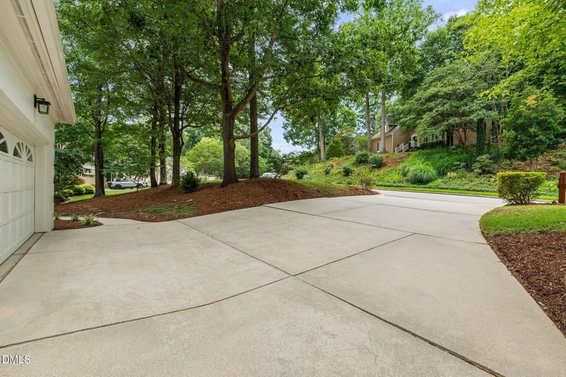 103 Highlands Lake Dr, Cary, NC 27518