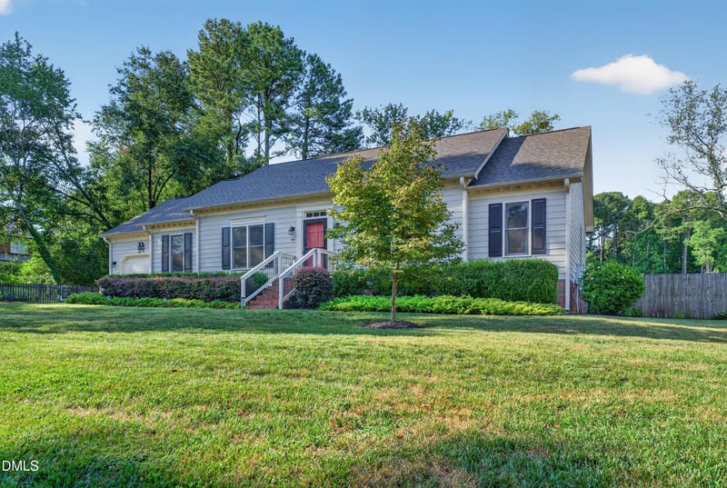 103 Pinewood Dr, Apex, NC 27502