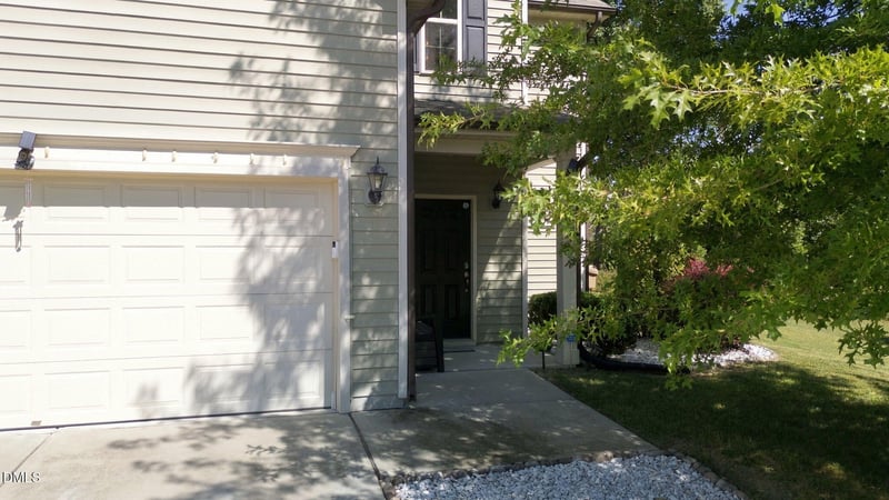 103 Sugarbush Ct, Clayton, NC 27527