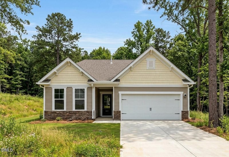 10300 Hamish Dr, Zebulon, NC 27597