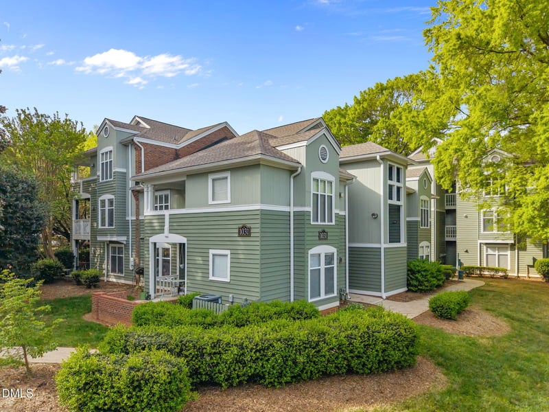 1031 Nicholwood Dr #205, Raleigh, NC 27605