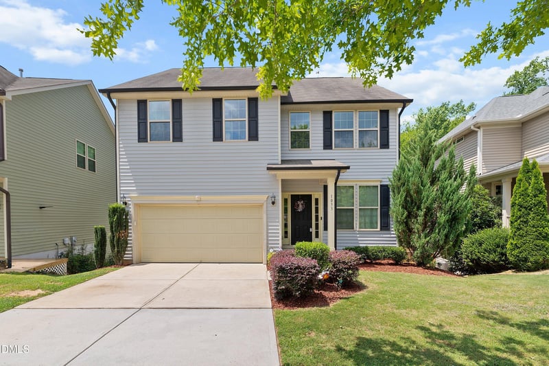 1033 Leatherstone Ln, Fuquay Varina, NC 27526