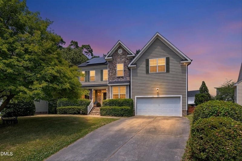 104 Big Laurel Ct, Holly Springs, NC 27540