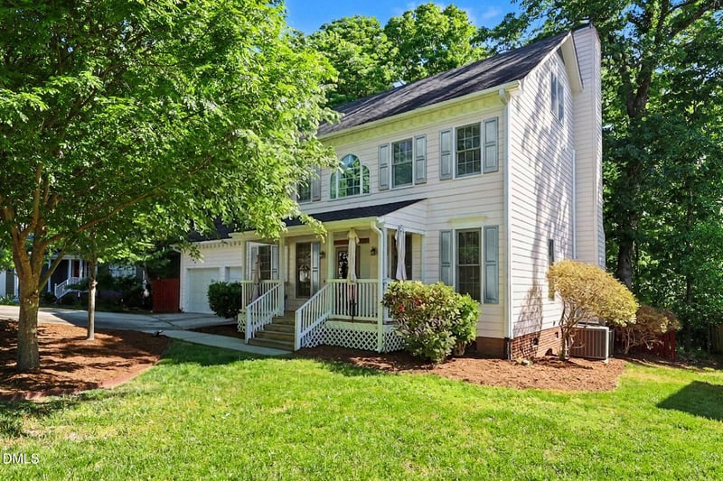 104 N Crabtree Knoll, Chapel Hill, NC 27514
