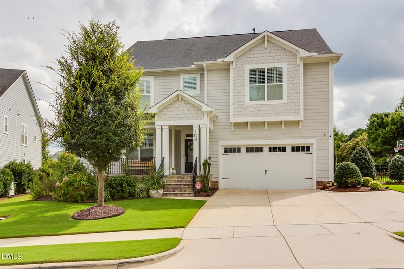 104 Hackamore Ln, Raleigh, NC 27606