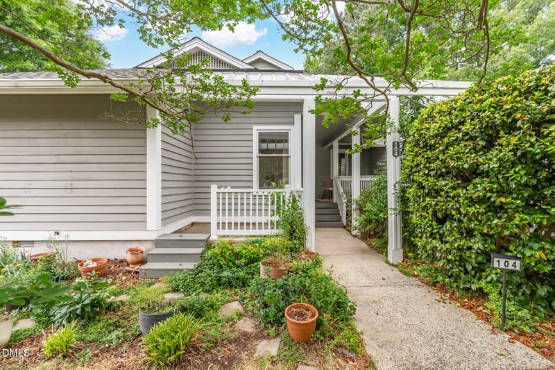 104 Homewood Dr, Chapel Hill, NC 27514