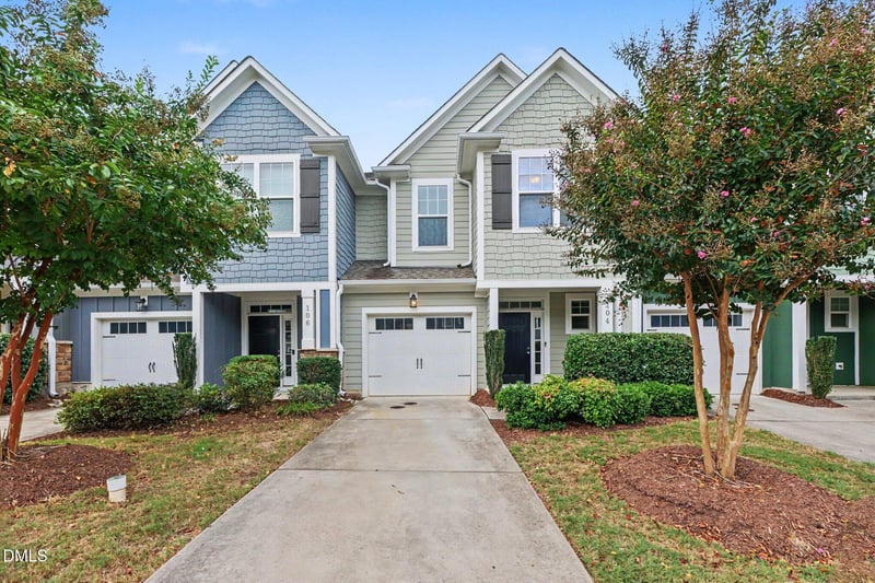 104 Hundred Oaks Ln, Holly Springs, NC 27540