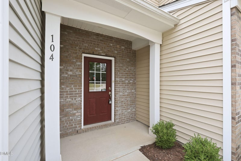 104 Kathleen Ct, Morrisville, NC 27560