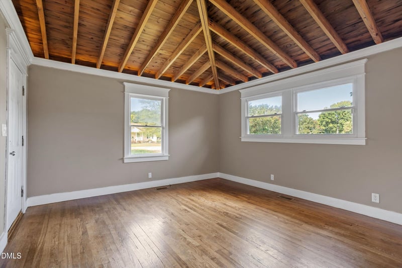 104 Riverbend Dr, Clayton, NC 27527