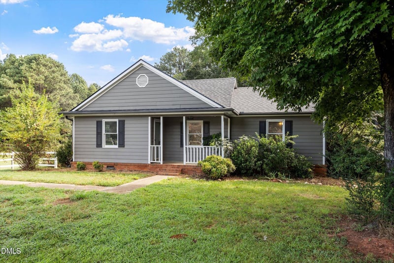 104 Riverbend Dr, Clayton, NC 27527